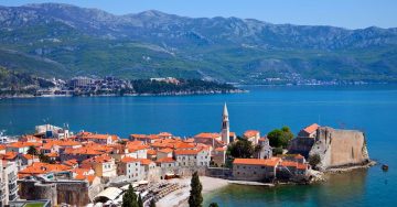Montenegro da scoprire: spiagge, fiordi e antichi borghi